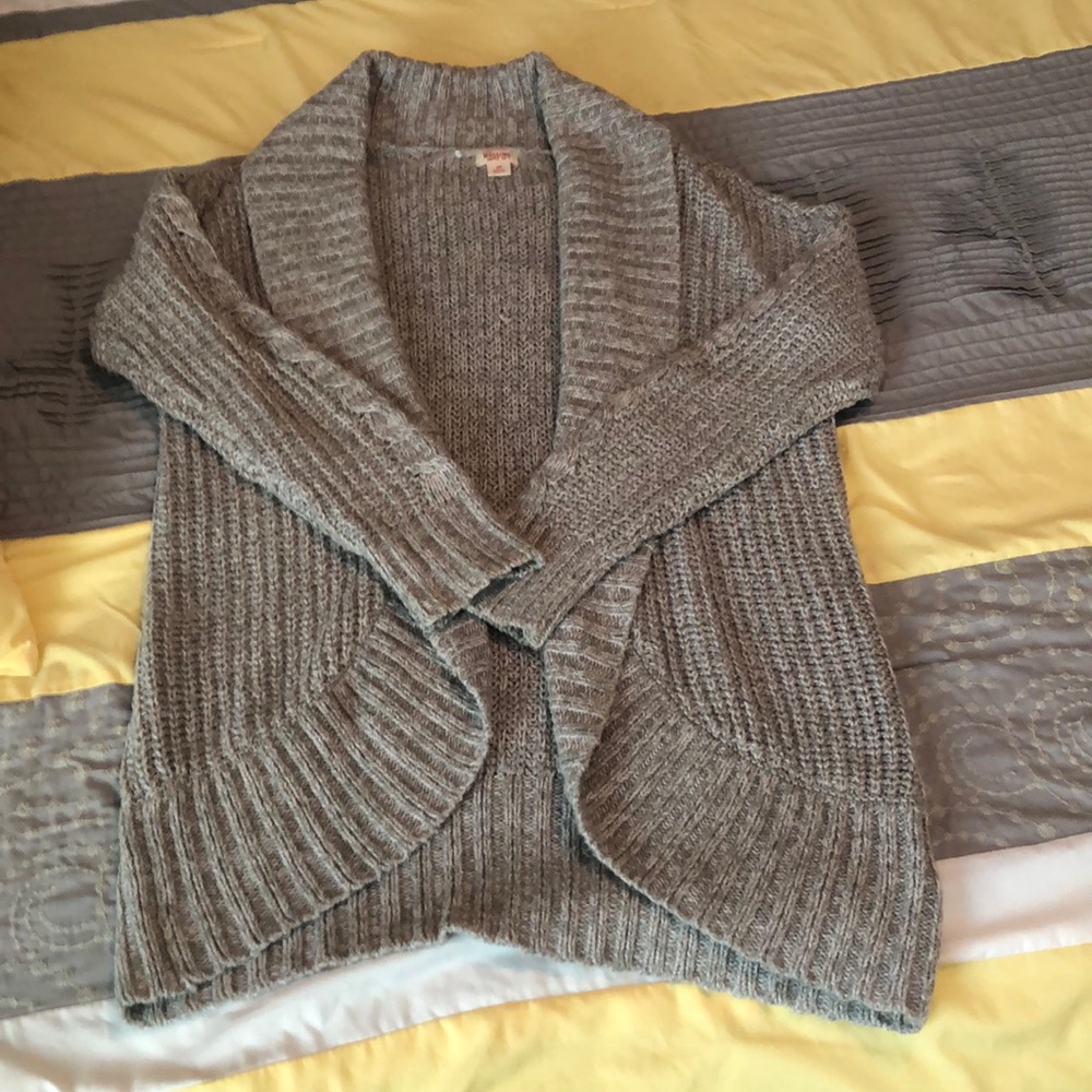 Long shrug cardigan